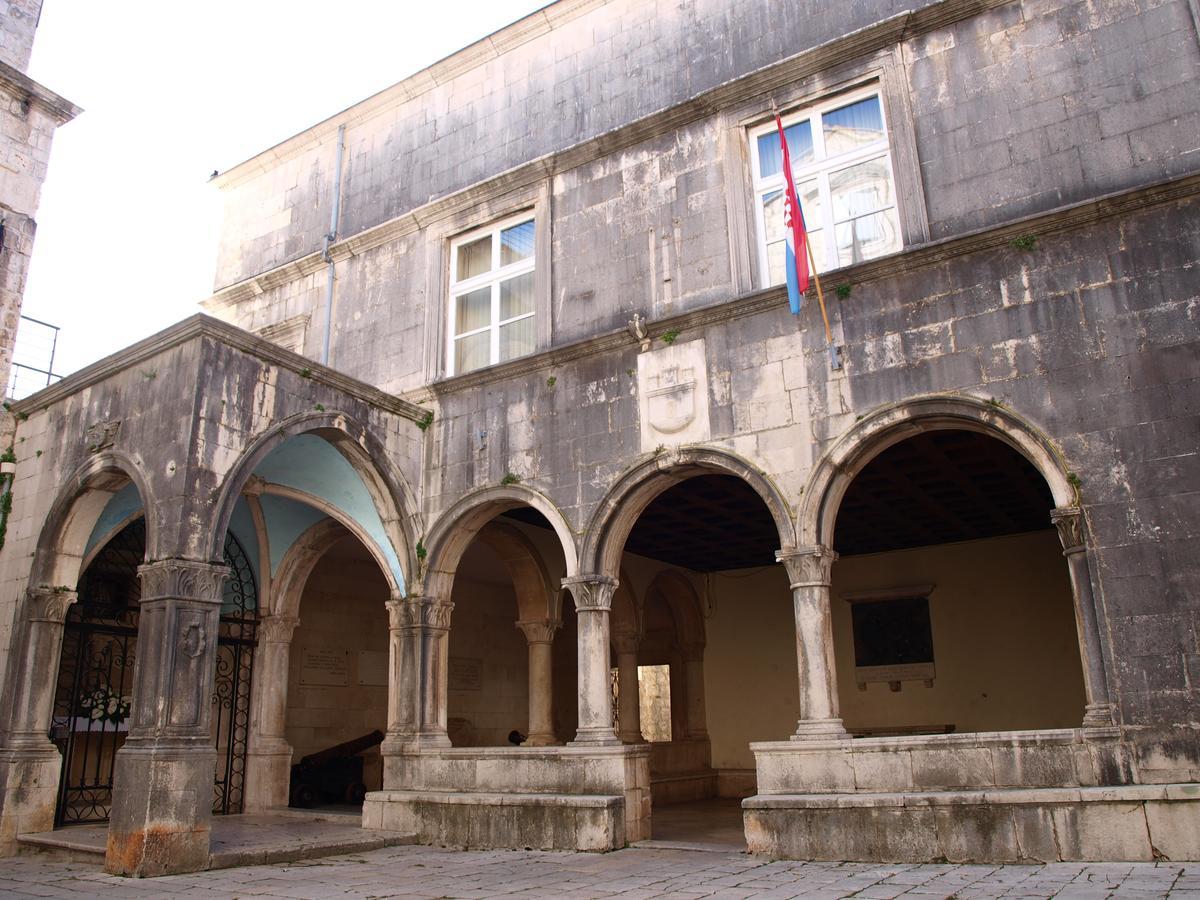 Leut Apartment Korčula Екстериор снимка
